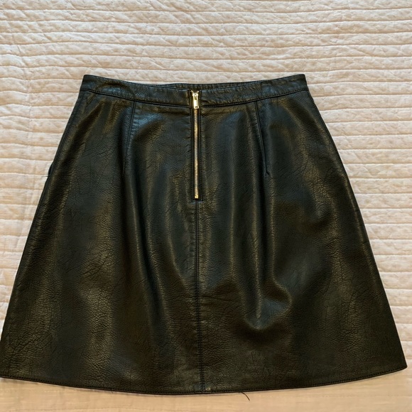 Zara skirt - Picture 2 of 3